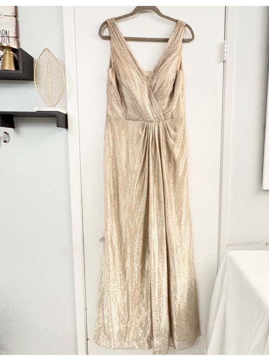 Hailey Paige Occasions Dresses & Skirts - Hailey Paige Gold Metallic
Pleated Gown Sleeveless Formal Maxi Dress Size 12
